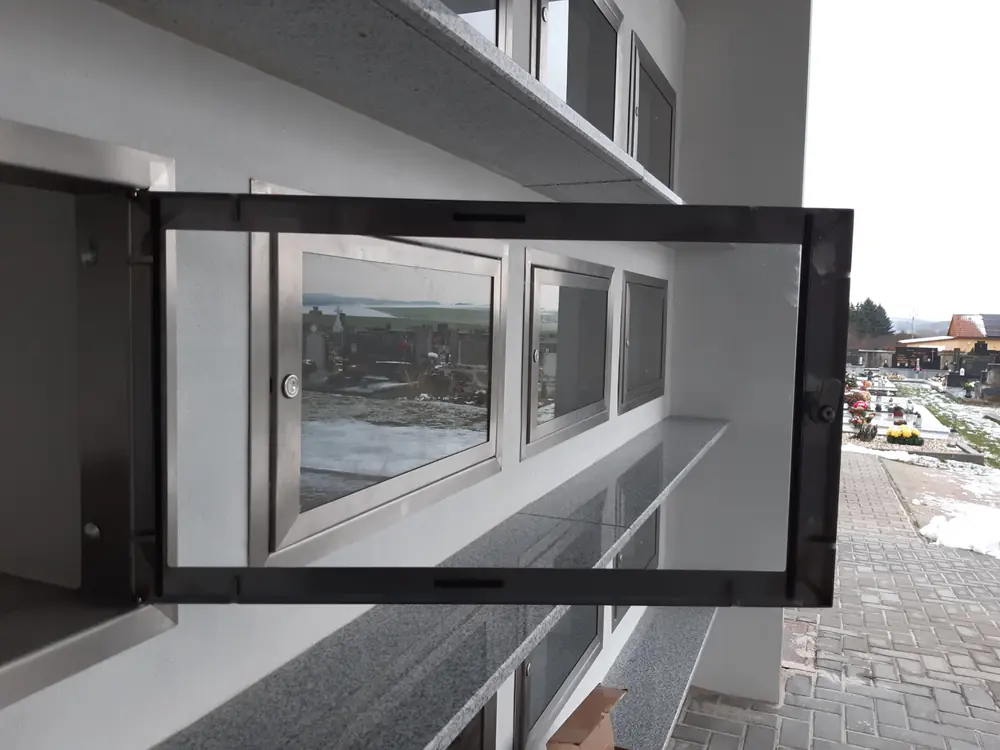 Kolumbární dvířka nerez