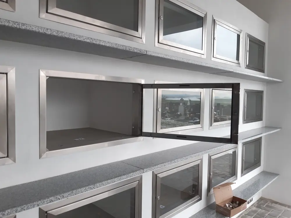 Kolumbární dvířka nerez